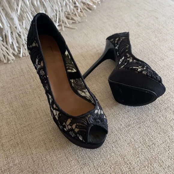 🪞NEW stunning black nude lace open toe heels in size 6