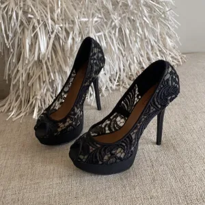 🪞NEW stunning black nude lace open toe heels in size 6
