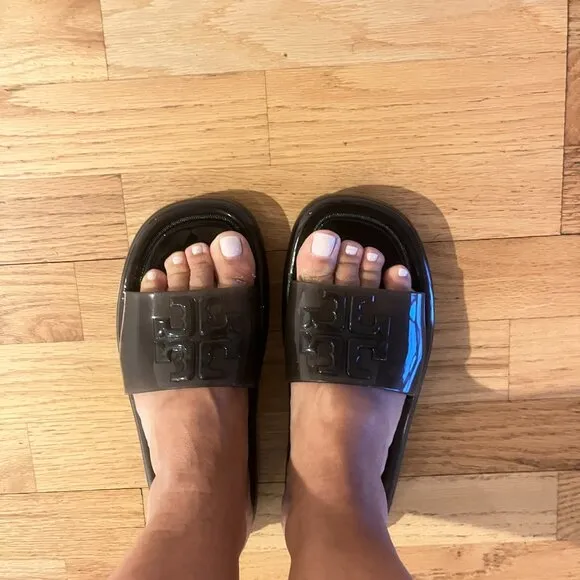 NEW TORY BURCH BUBBLE JELLY SLIDES SANDALS SANDAL BLACK SIZE 9
