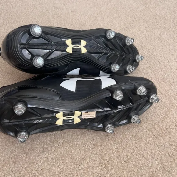 NEW! Under Armour Football Cleats Black Mid Ankle Strap Mens Size 13