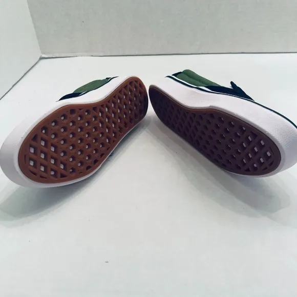 NEW Vans Kids 2-TONE Comfycush Slip-On Skate Shoe Cactus/Black Size 10.5K