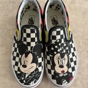 New VANS x DISNEY Mickey&amp;Minnie Flame Classic Slip-On
