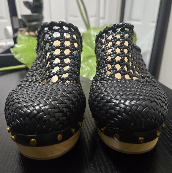 [NEW] Veronica Beard Hardie Black Woven Leather Mule Clogs