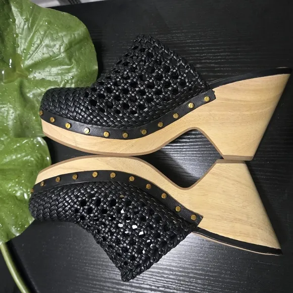 [NEW] Veronica Beard Hardie Black Woven Leather Mule Clogs