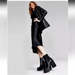 New w/Box Wild Pair O'Hara Double Platform Chunky Block Heel Booties Size 10