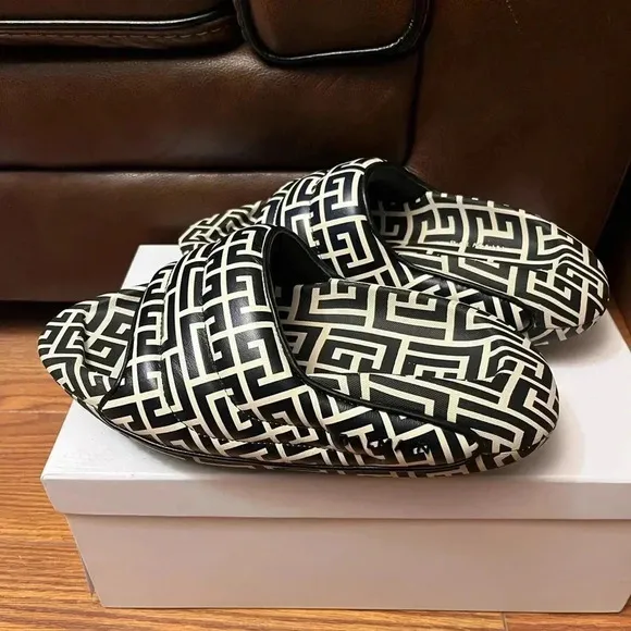 NIB Balmain B-IT monogram-pattern chunky slides mules EU 37 US 7