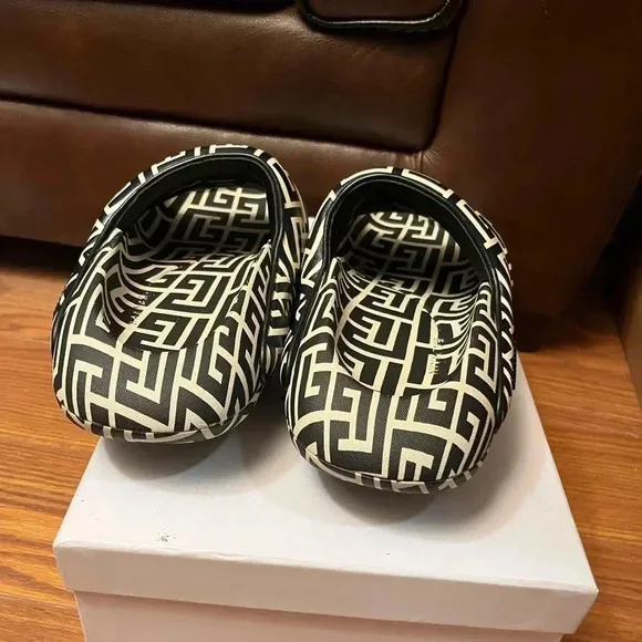 NIB Balmain B-IT monogram-pattern chunky slides mules EU 37 US 7