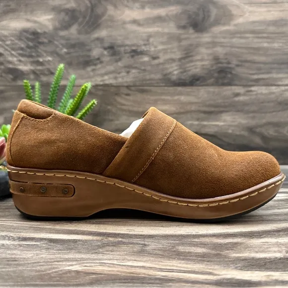 NIB Born Bailie Closed Back Clogs Brown Glazed Ginger Suede 8M 39
