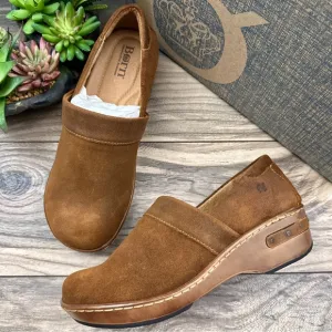 NIB Born Bailie Closed Back Clogs Brown Glazed Ginger Suede 8M 39