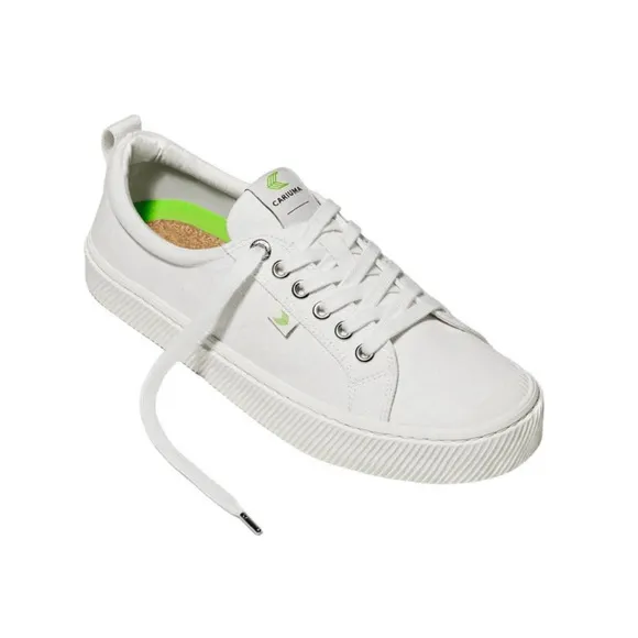 NIB! Cariuma OCA Low Off-White Canvas Sneaker - Size 9