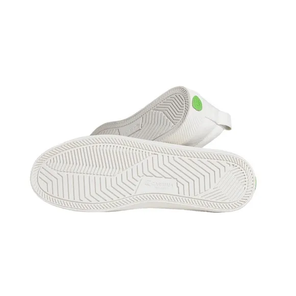 NIB! Cariuma OCA Low Off-White Canvas Sneaker - Size 9