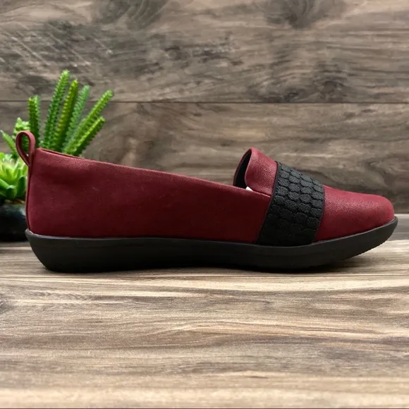 NIB Clarks Ayla Sloane Slip On Comfort Loafer