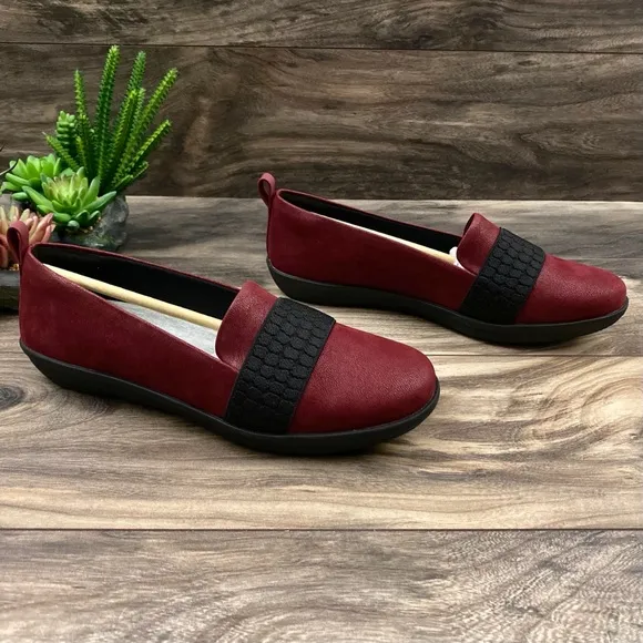 NIB Clarks Ayla Sloane Slip On Comfort Loafer