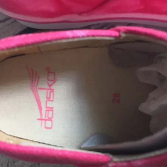 NIB - Dansko Kids Clogs Pink - Sz 28 (10.5-11)