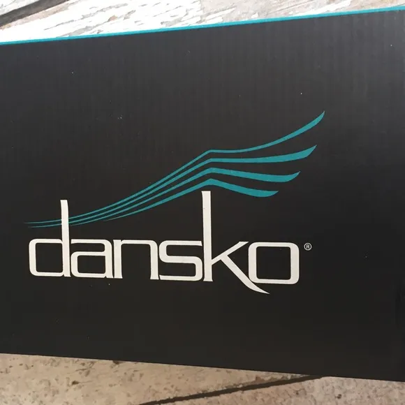 NIB - Dansko Kids Clogs Pink - Sz 28 (10.5-11)