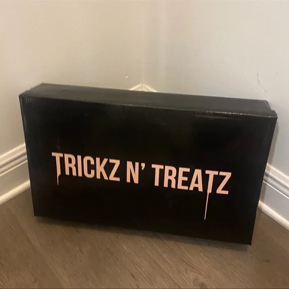 NIB Dolls Kill / Trickz N’ Treatz Batty Nights Platform Mary Janes