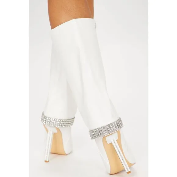 NIB Dylan White Embellished Overlay Knee High Boots - Size 8.5   ***Item: B12