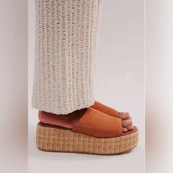 NIB Free People Harbor Raffia Platform Slides Size Womens 10 Tan
