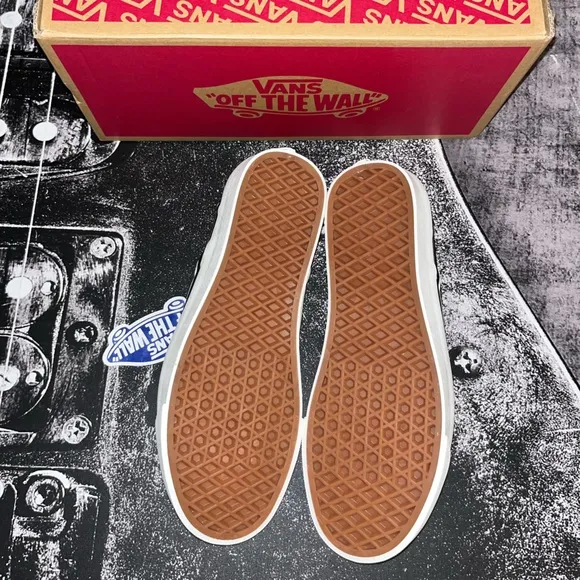 NIB Vans