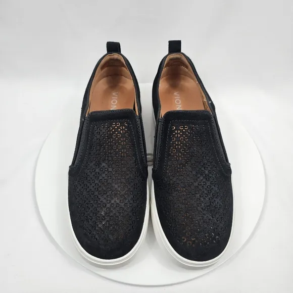 NIB Vionic Kimmie Perforated Suede Slip-On Sneaker Tennis Shoe Pull-On Black 7.5