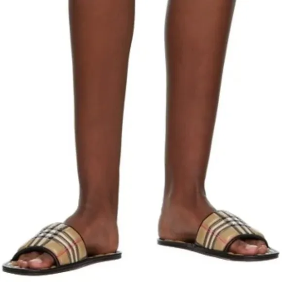 NIB$650 BURBERRY Alixa Quilted Lambskin Check Flat Slide In Archive Beige 35 5