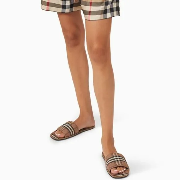 NIB$650 BURBERRY Alixa Quilted Lambskin Check Flat Slide In Archive Beige 35 5