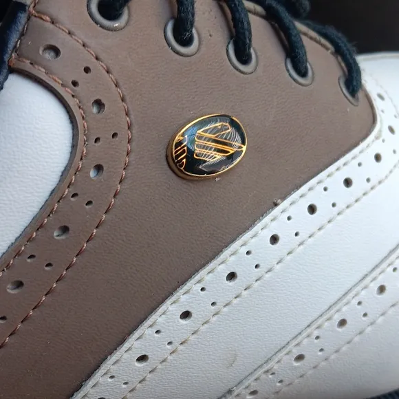 NIBLICK White and Brown Wing Tip Oxford Golf Shoes with Classic Spike Design