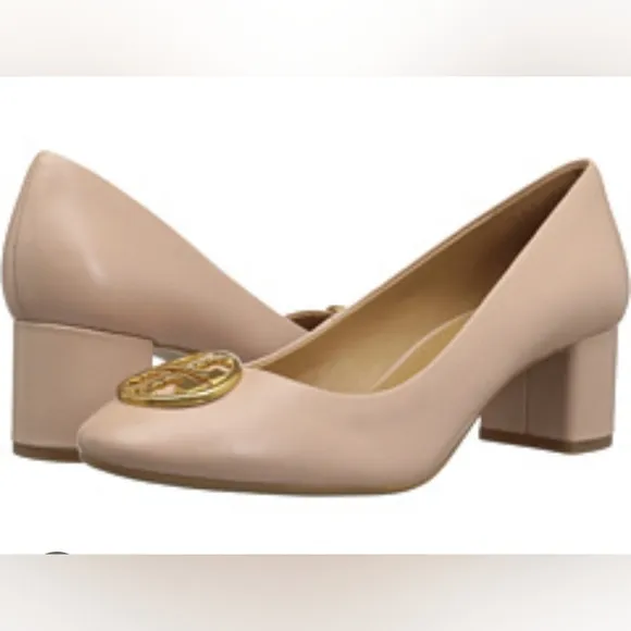 NIB,Tory Burch, Chelsea Heels with Logo Medallion, Size 8
