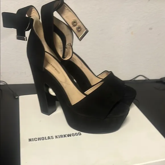 Nicholas Kirkwood Black Elegant Platform Heels