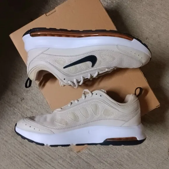 Nike Air Max AP Light Orewood Brown-Beige W11½/M10