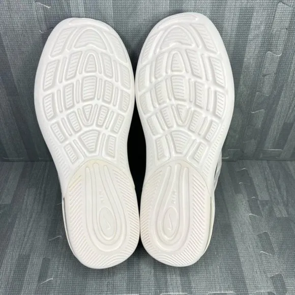 Nike Air Max Axis Sneakers Women Size 10 Particle Pink/White