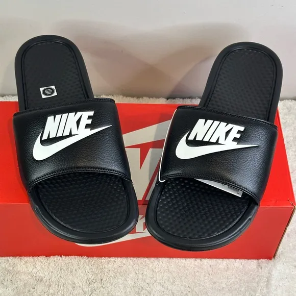 Nike Benassi JDI Slides