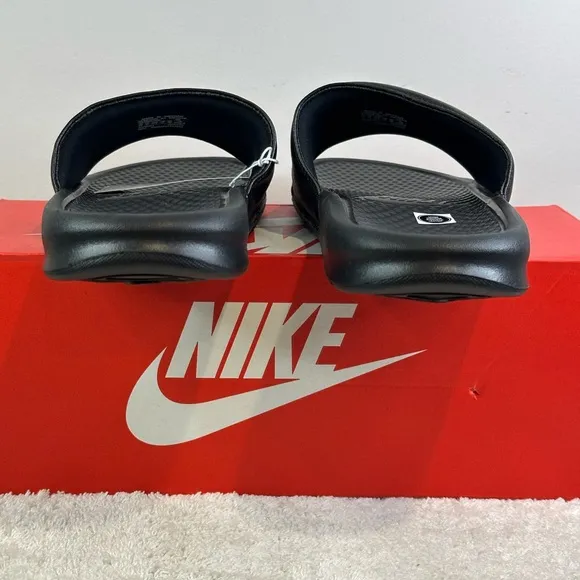 Nike Benassi JDI Slides