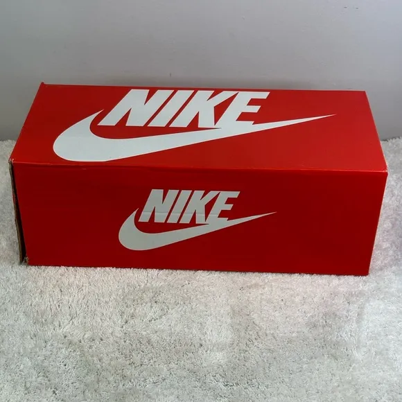 Nike Benassi JDI Slides