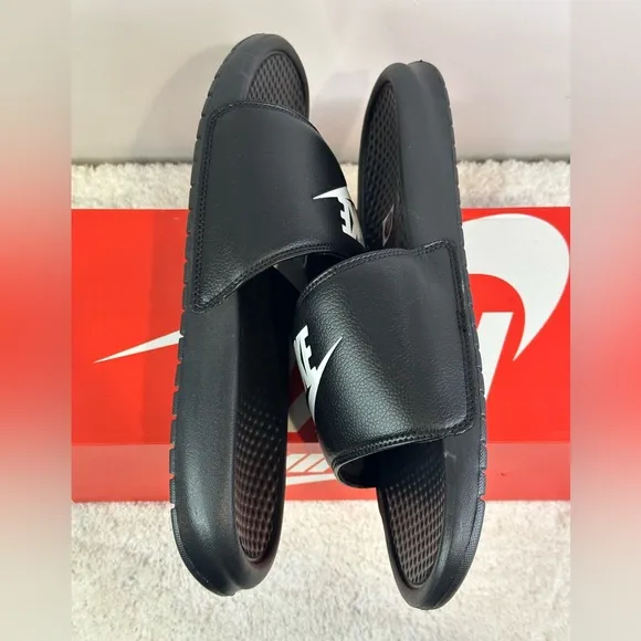 Nike Benassi JDI Slides