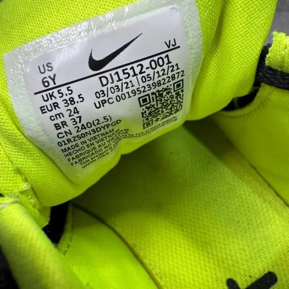 Nike Big Kids' Star Runner 3 Youth Size 6Y Black &amp; Yellow Running Shoes