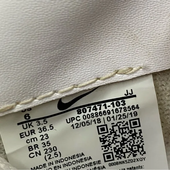 Nike Cortez Forrest Gump Women's Size 6 Shoes Sneakers 807471-103