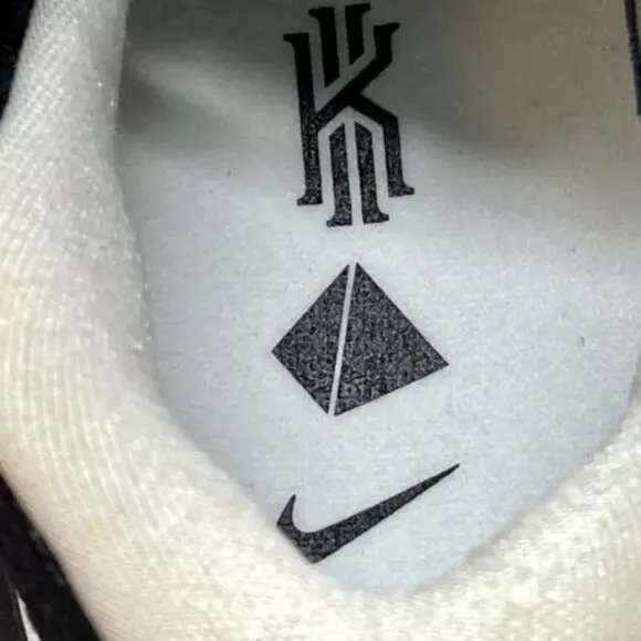 Nike Kyrie 5 TB Promo Low Men’s US 11 Black White NWOT
