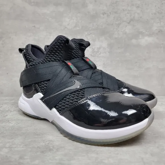 Nike LeBron Soldier 12 SFG Black Mens Size 9 Basketball Shoes Sneakers