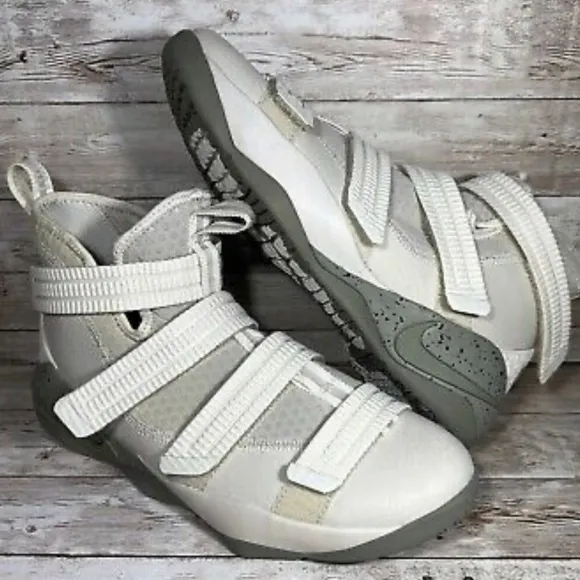 Nike Lebron Soldier XI 11 Bone Ivory Basketball Running Shoes, Size 6.5Y, Used