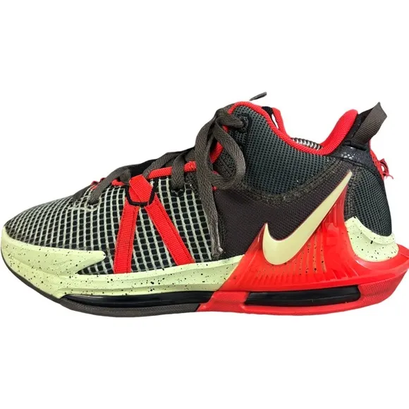 Nike LeBron Witness 7 Basketball Men's Shoes Alligator Volt Crimson Size 9