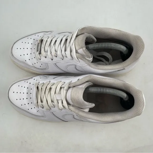 Nike Men’s Air Force 1 ‘07 Triple White Leather Sneakers Shoes - Size 8.5