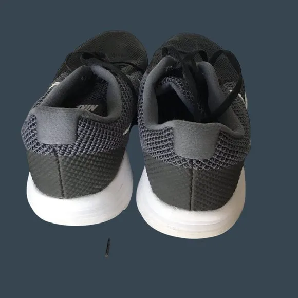 Nike Men's Running Shoes Size 10W Black/White Mesh Lightweight Breathable Athlet