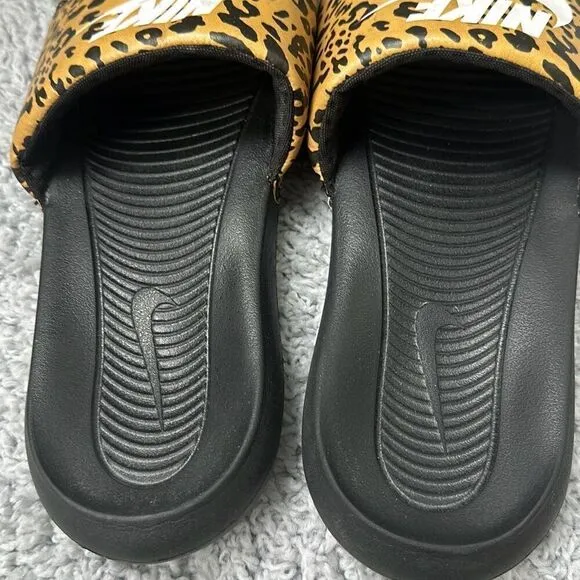 Nike Victori One Cheetah Print Slides, Size 11