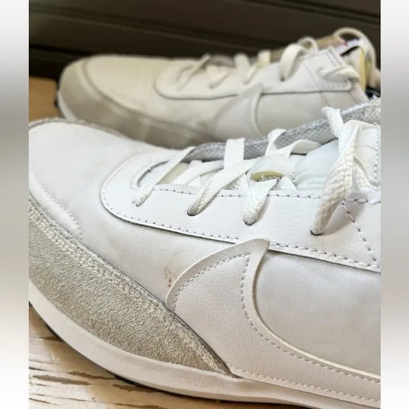 Nike Waffle Debut Shoes White (Style DH9523-100) Suede Low Top Men’s 13