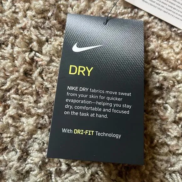Nike Wmns Breathe Fairway 15&quot; Golf Skorts Sample