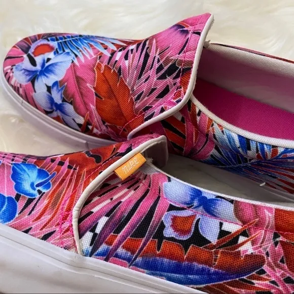 NIKE WOMEN'S COURT ROYALE SLIP-ON SHOE SZ 9.5
