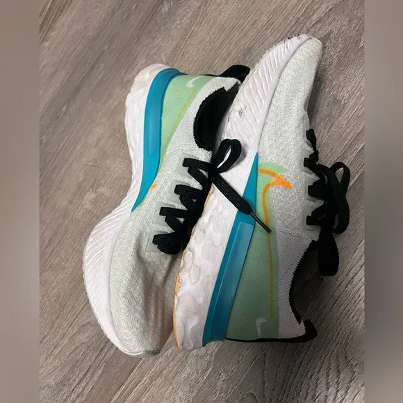 Nike Women's React Infinity 3 Running Shoes 7