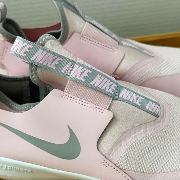 Nike Youth 7Y Pink Gray Flex Runner Slip On Sneakers Lightweight Athletic Shoes