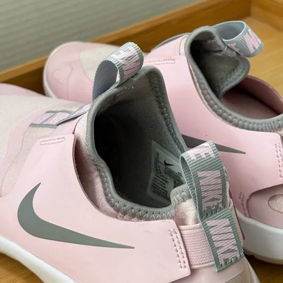 Nike Youth 7Y Pink Gray Flex Runner Slip On Sneakers Lightweight Athletic Shoes
